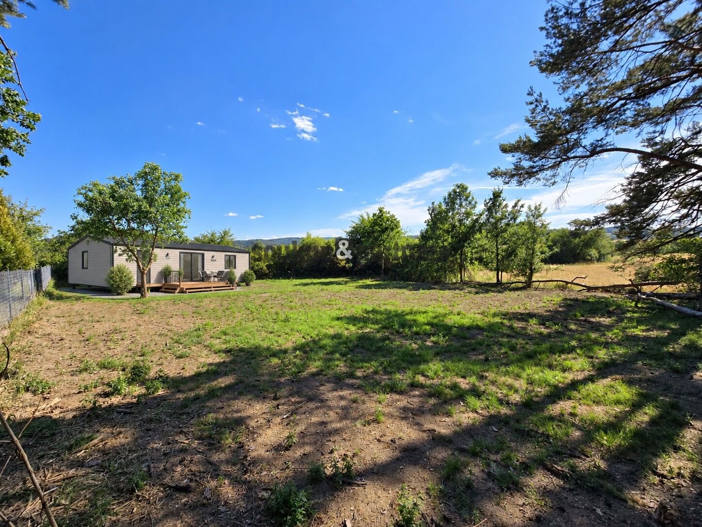 Louka, 669 m²
