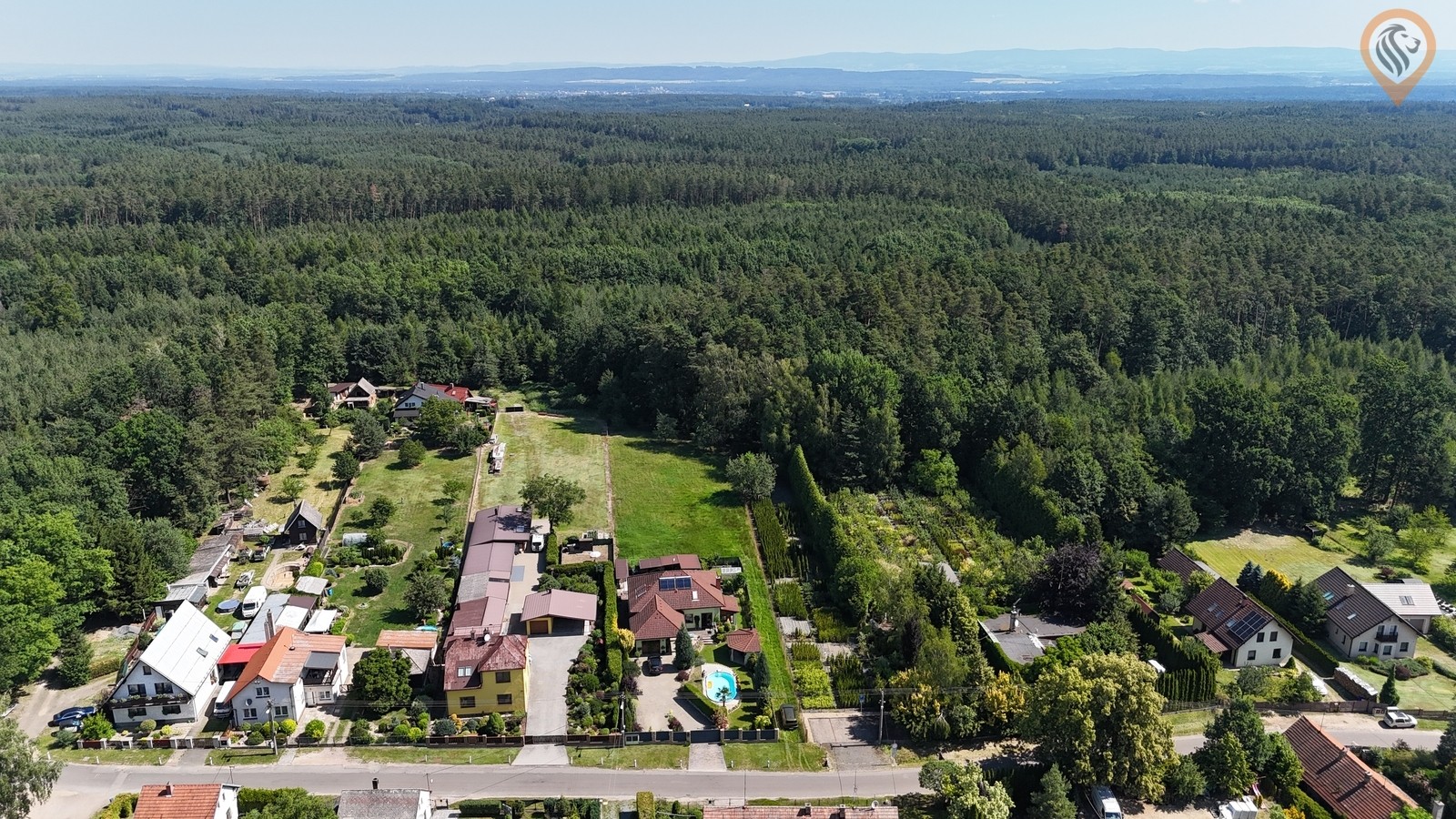 Pozemek pro bydlení · 2 032 m² · Holice - 2