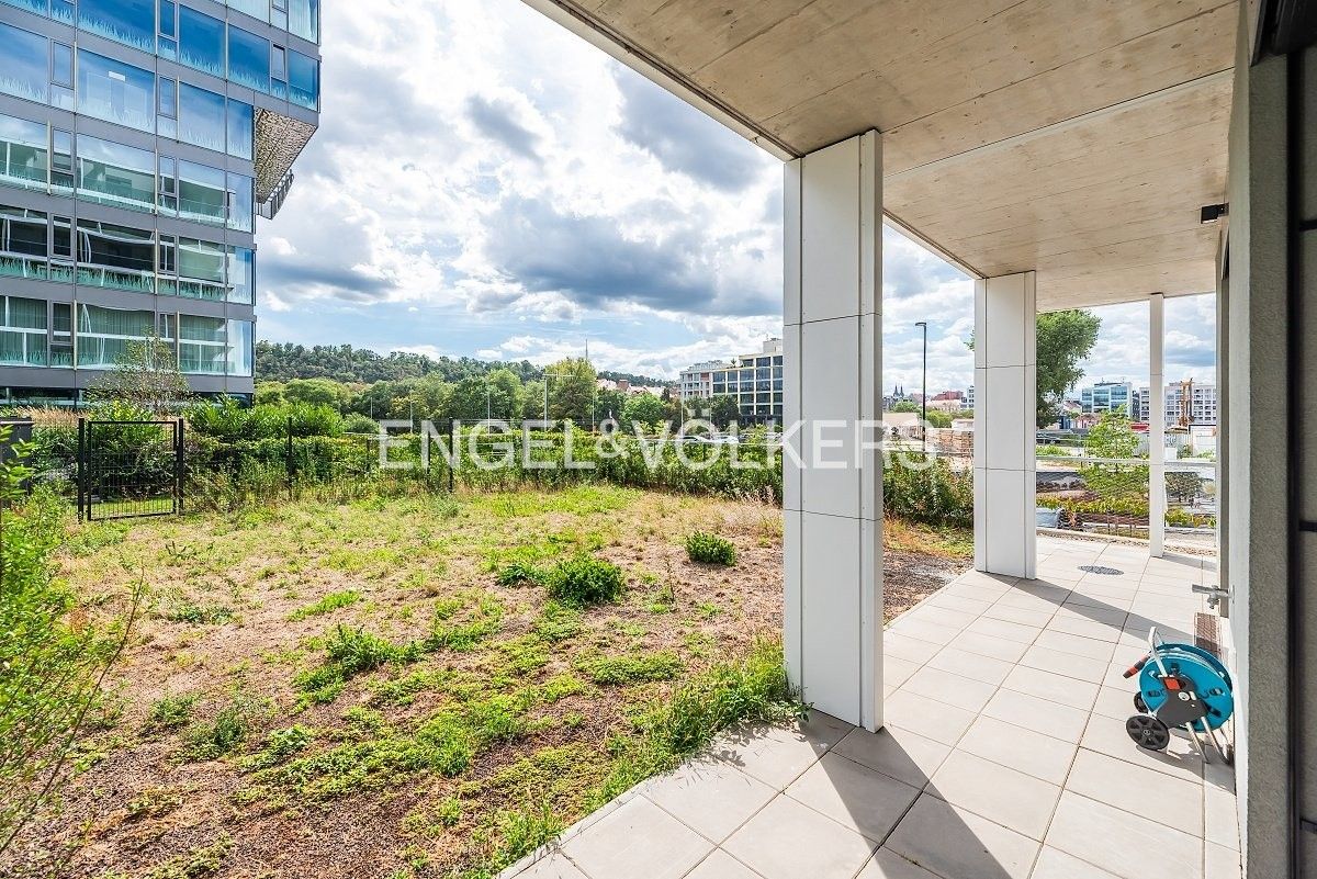 Byt 2+kk · 59 m² · Sokolova 719, Praha Karlín - 3
