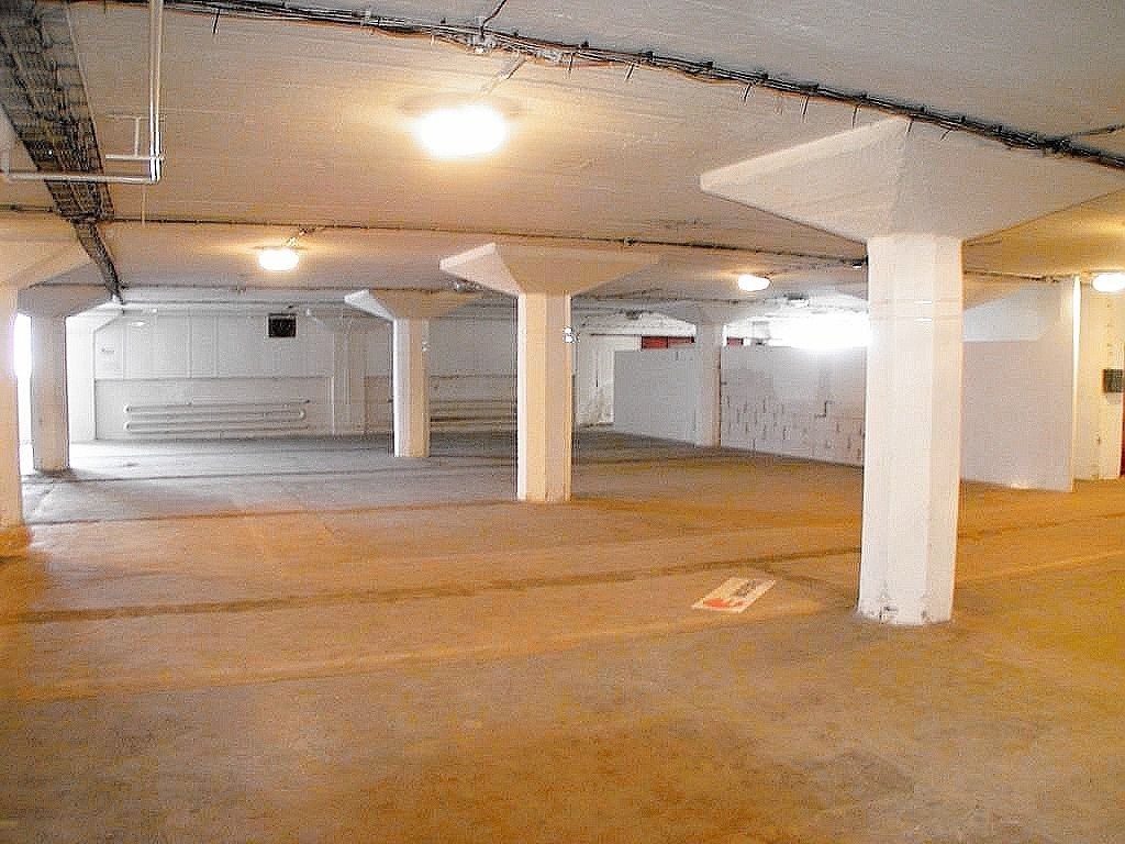 Sklady, Sanderova, Praha, 151 m²