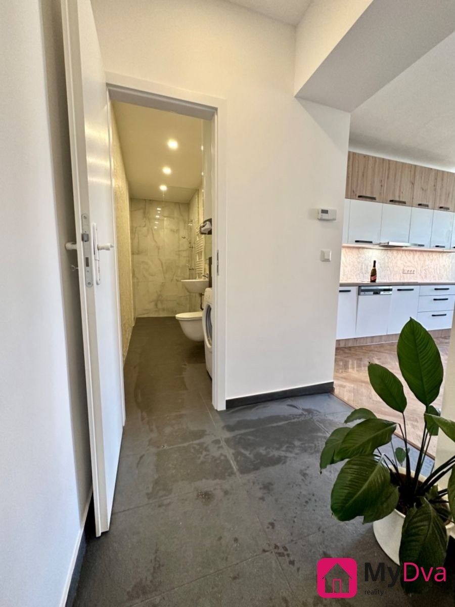 Byt 2+kk · 80 m² · U kněžské louky, Praha - 4