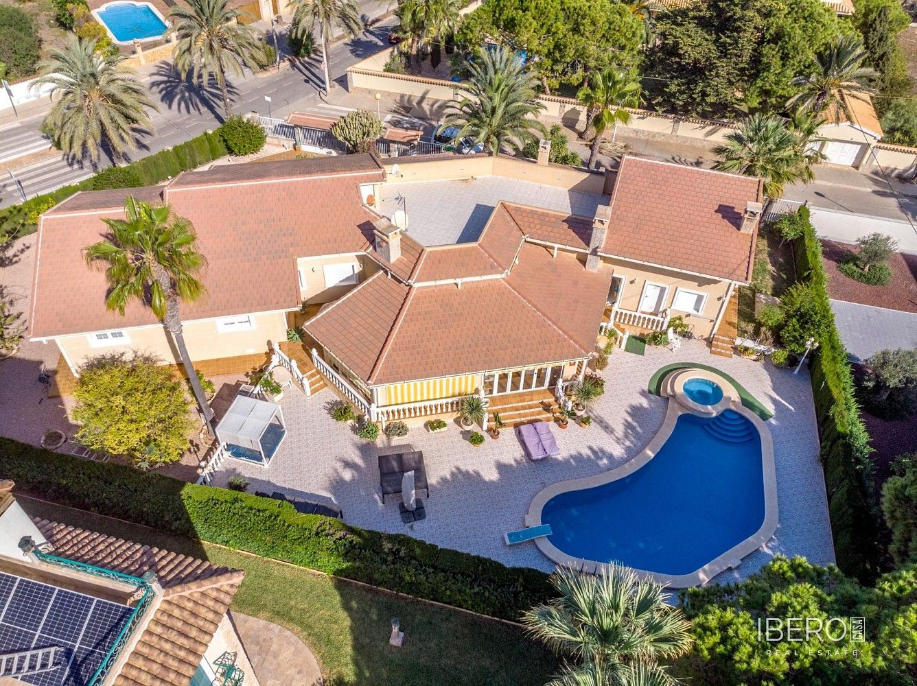 Prodej rodinný dům - Cabo Roig, ES, 340 m² - 2