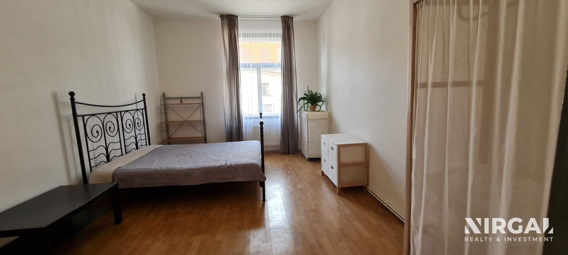 Pronájem byt 1+1 - Vlastislavova, Praha, 35 m²
