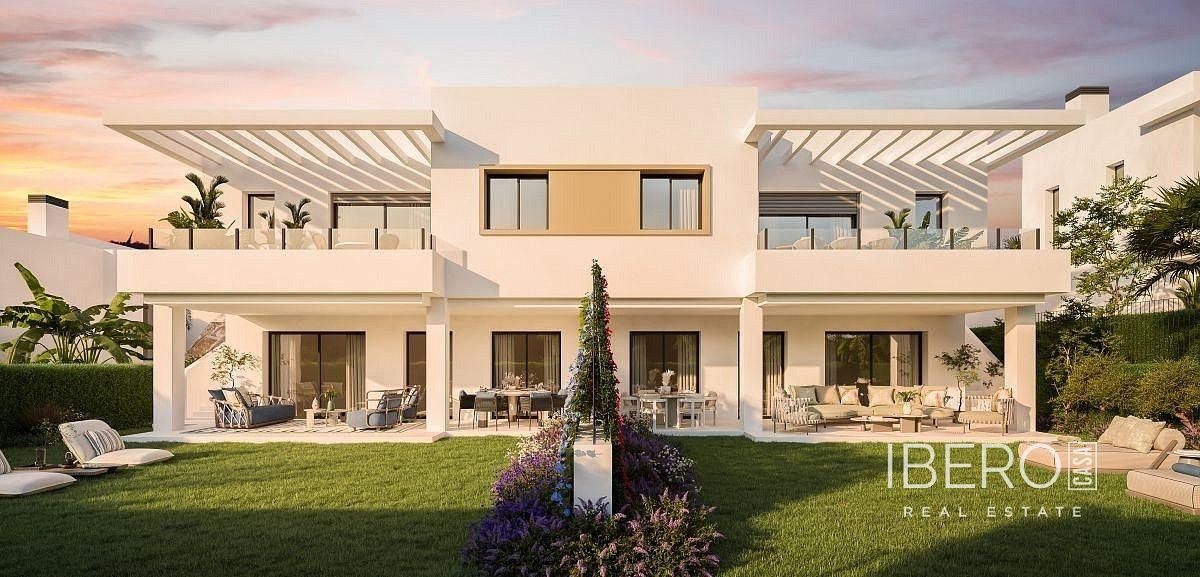 Rodinné domy, Estepona, Španělsko, 182 m² - 1