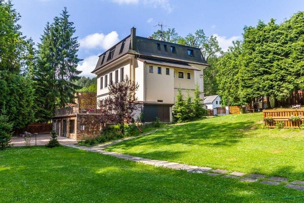 Ubytovací zařízení, Blatce - Konrádov, okres Česká Lípa, Liberecký kraj, 1 200 m² - 1