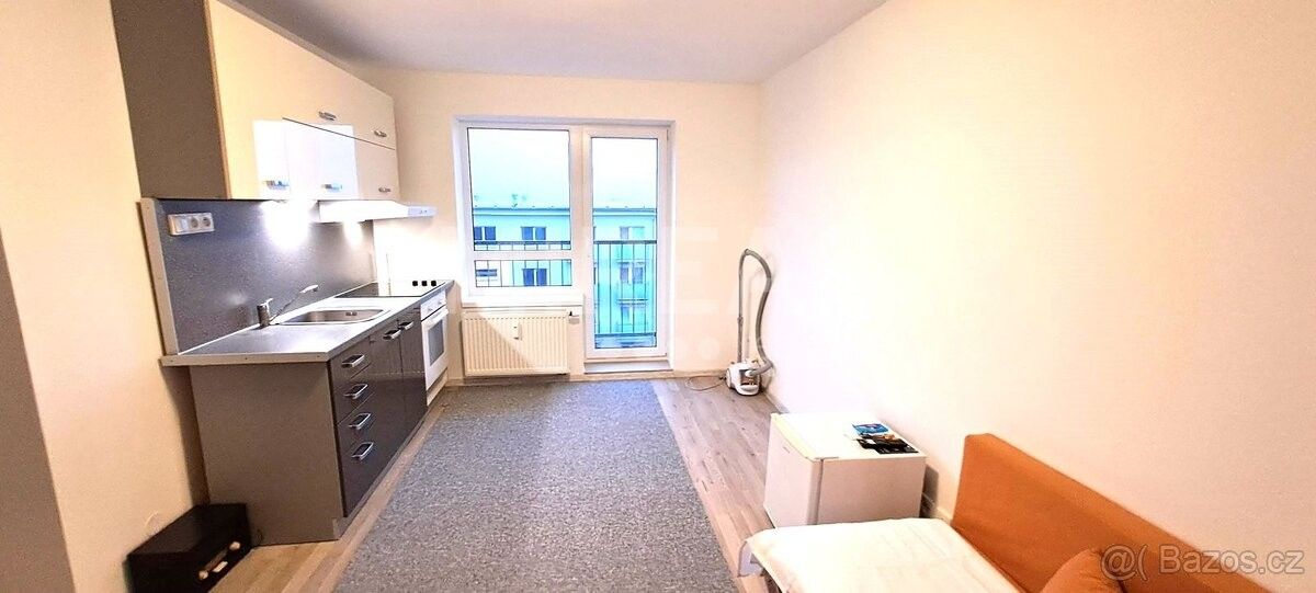 Pronájem byt - Milovice nad Labem, 289 24