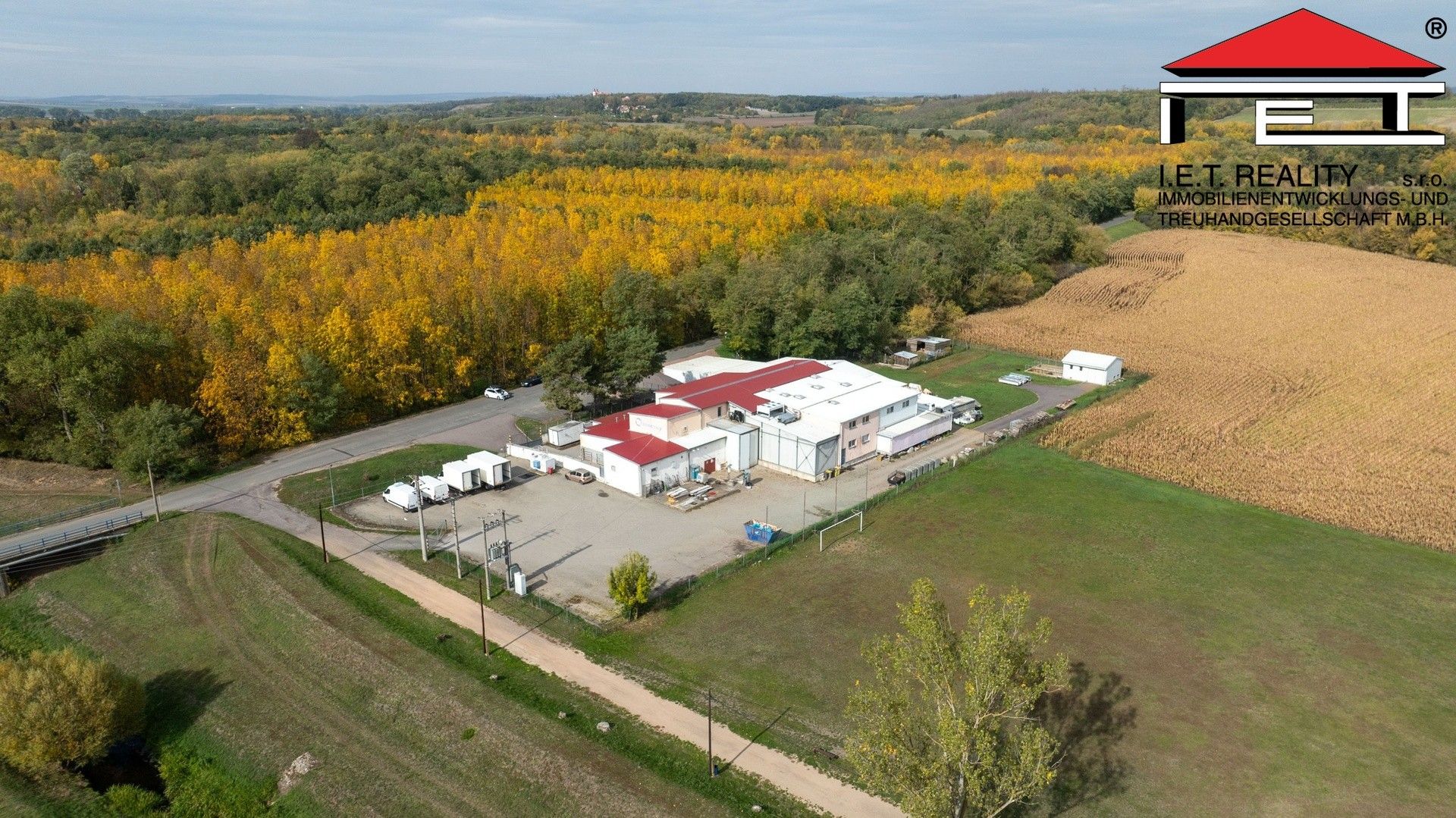 Prodej výrobní prostory - Borotice, 1 821 m² - 1