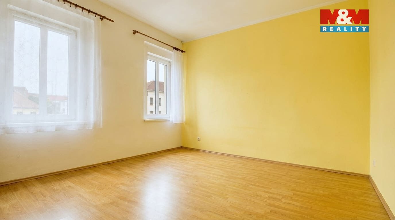 Byt 2+1 · 88 m² · Husovo náměstí, Chabařovice - 3