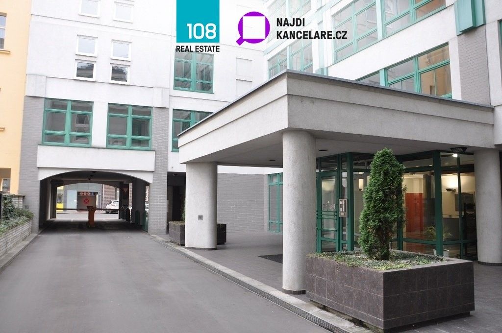 Pronájem kancelář - Na Maninách, Praha, 698 m²