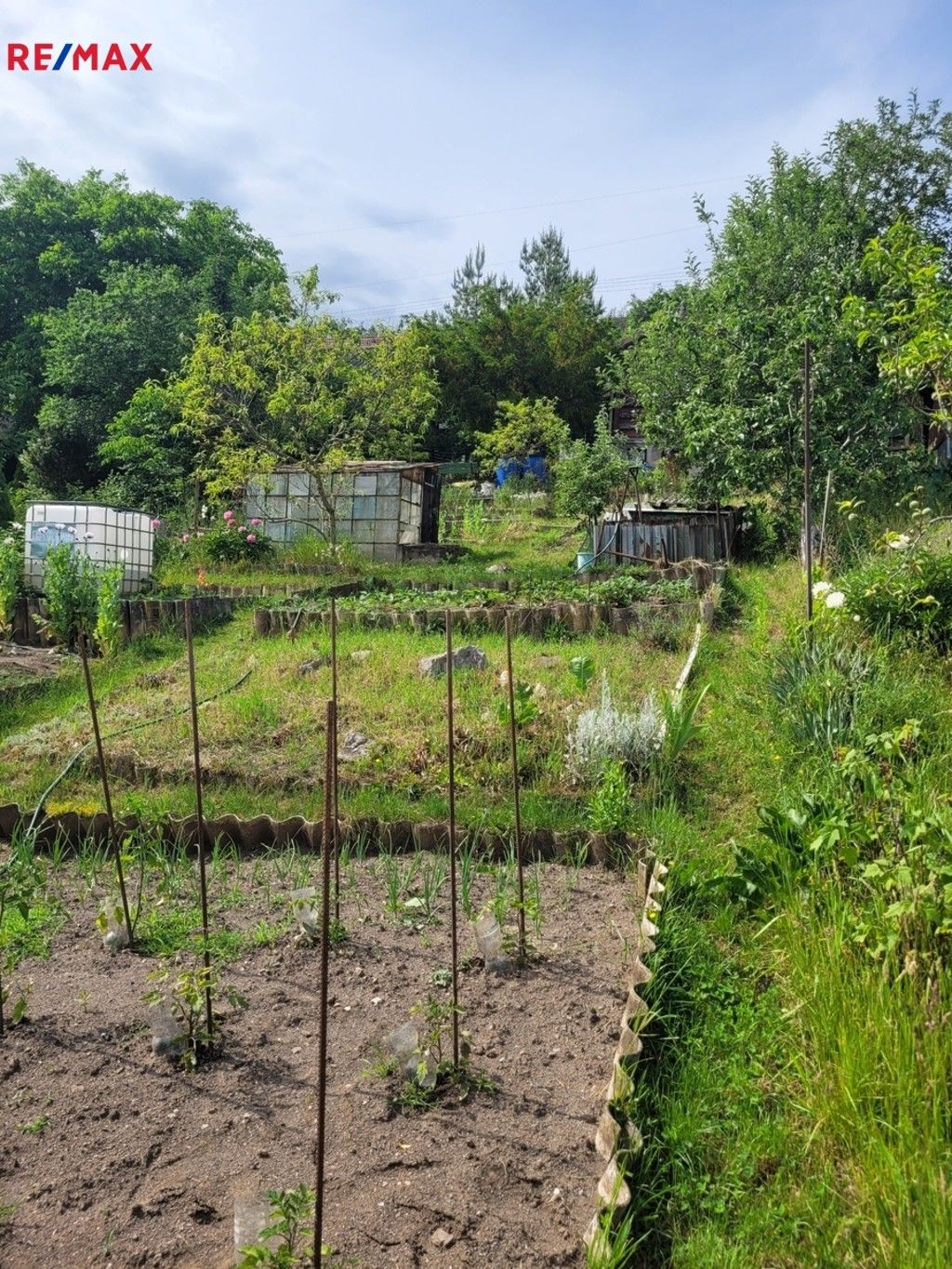 Zahrady, Beroun, 387 m²