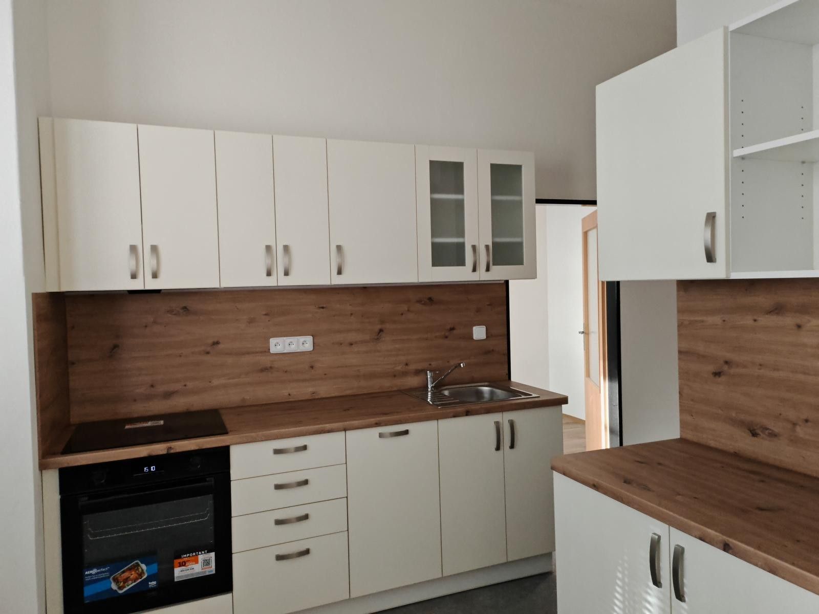 2+1, Sladkovského, Pardubice, 77 m²