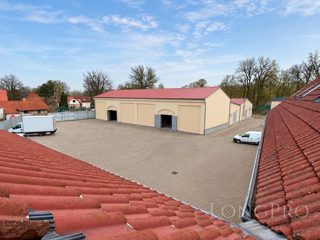 Sklady, Beřovice, okres Kladno, 1 060 m² - 1