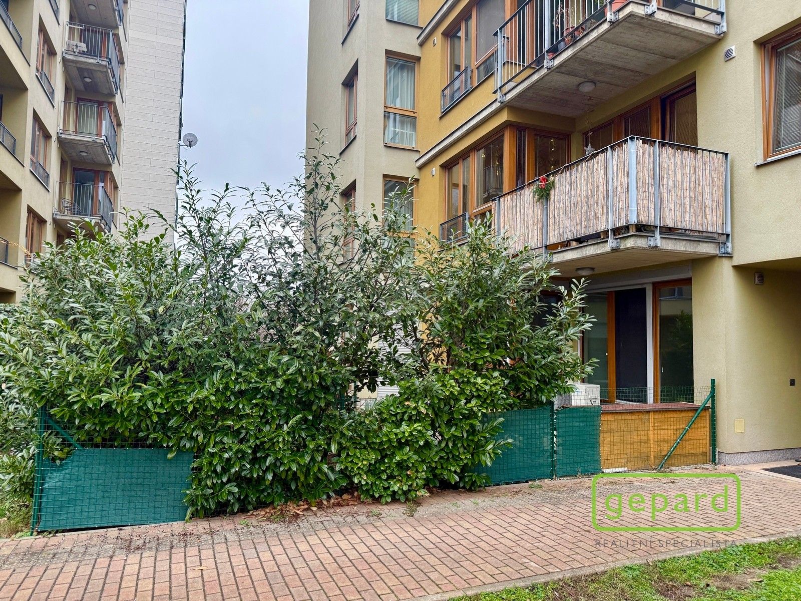 Pronájem byt 2+kk - K Červenému vrchu, Praha, 47 m²