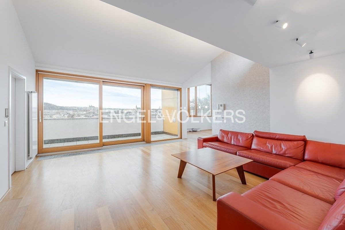Pronájem byt - Na Bučance, Praha, 173 m²