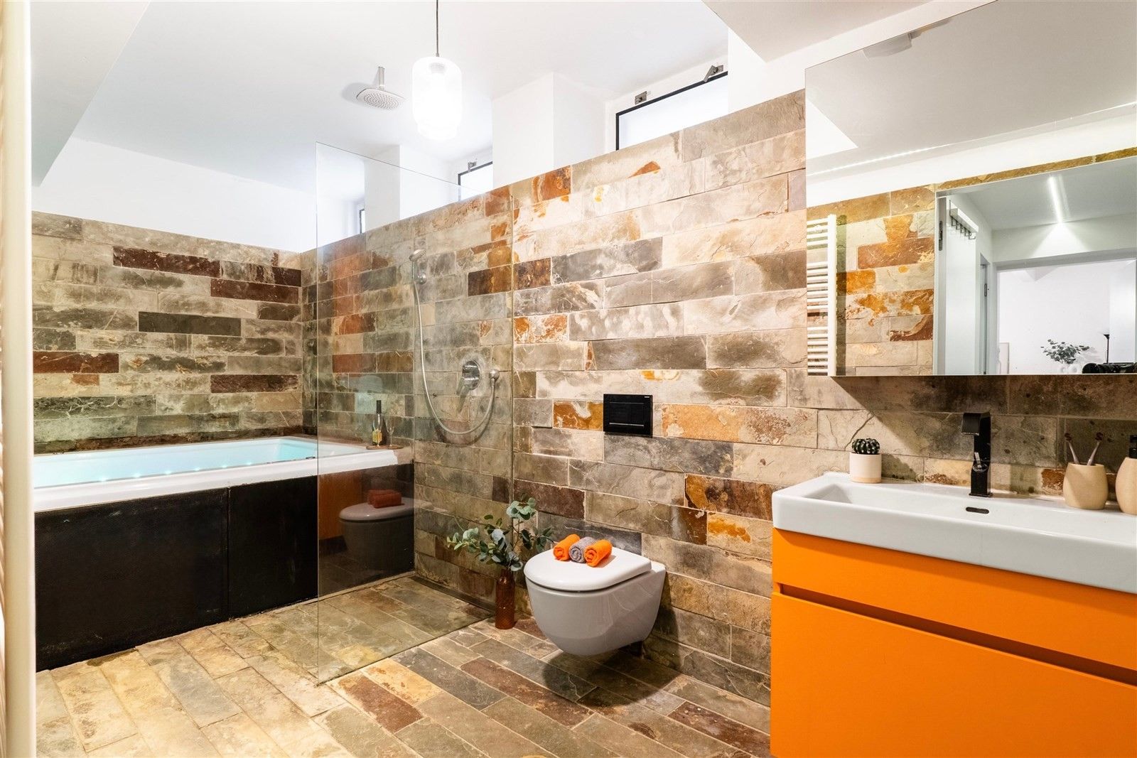 Prodej byt 2+kk - Českomalínská, Praha, 54 m²