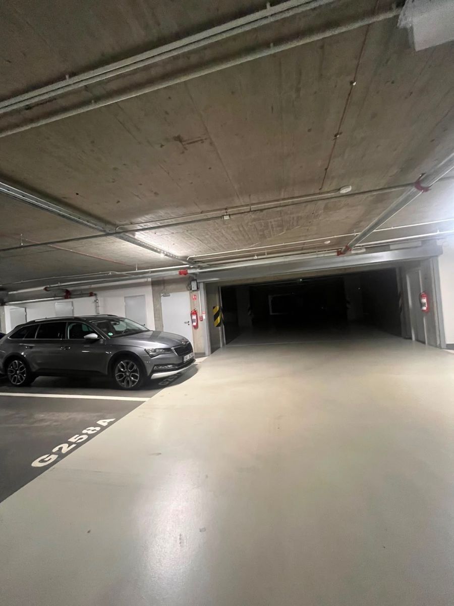 Garáž · 13 m² · Jankovcova, Praha - Holešovice - 3