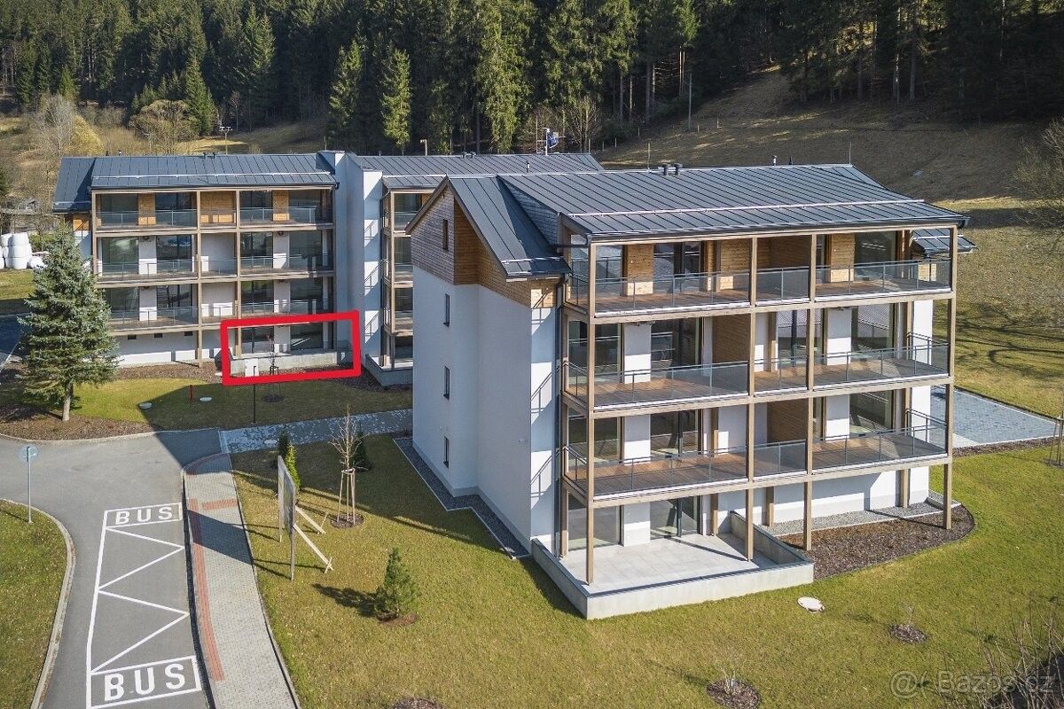 Prodej byt - Velké Karlovice, 756 06