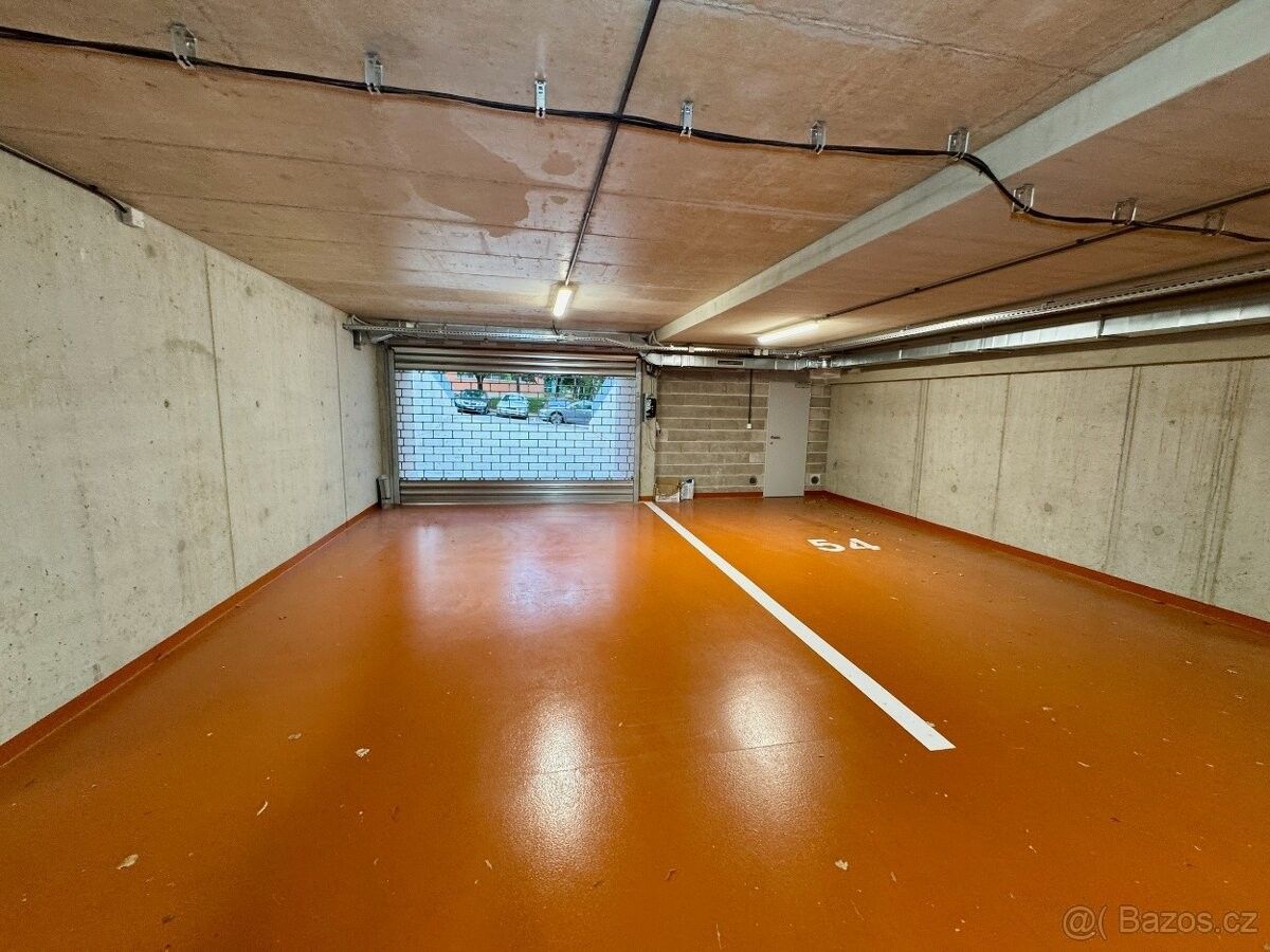 Pronájem garáž - Zlín, 760 01