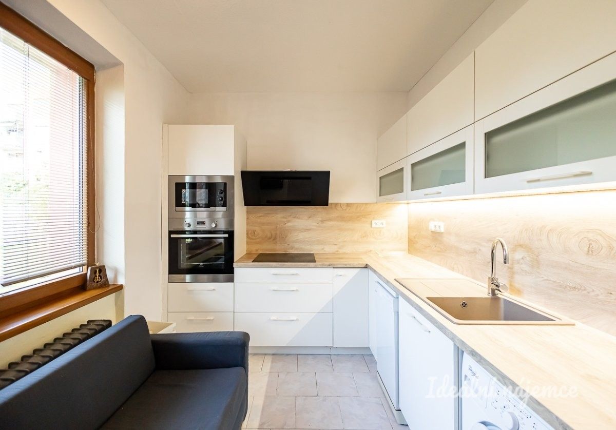 3+1, Sadská, Praha, 65 m² - 1