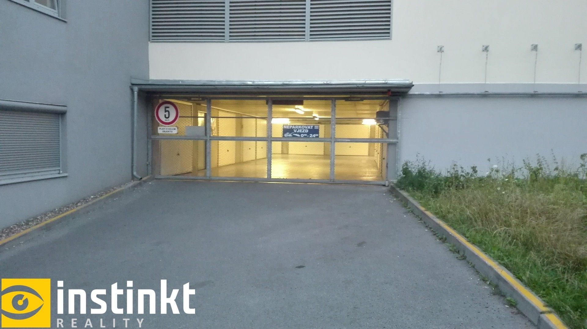 Pronájem garáž - Archeologická, Praha Stodůlky, 16 m² - 5