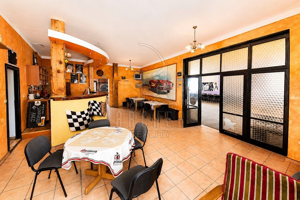 Rodinný dům · 770 m² · Ovčáry, okres Mělník, Středočeský kraj - 3