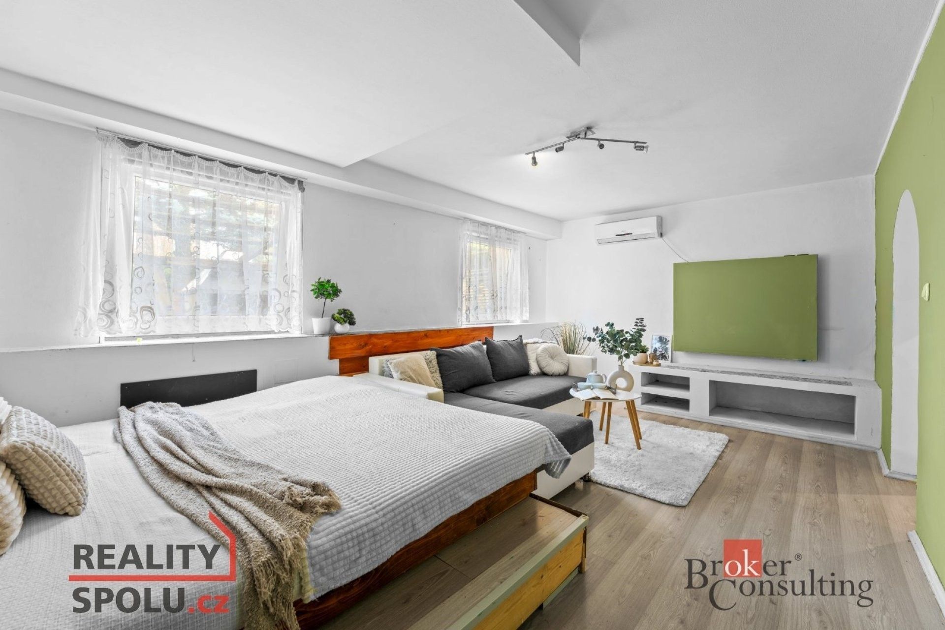 Prodej rodinný dům - Holín, 211 m²