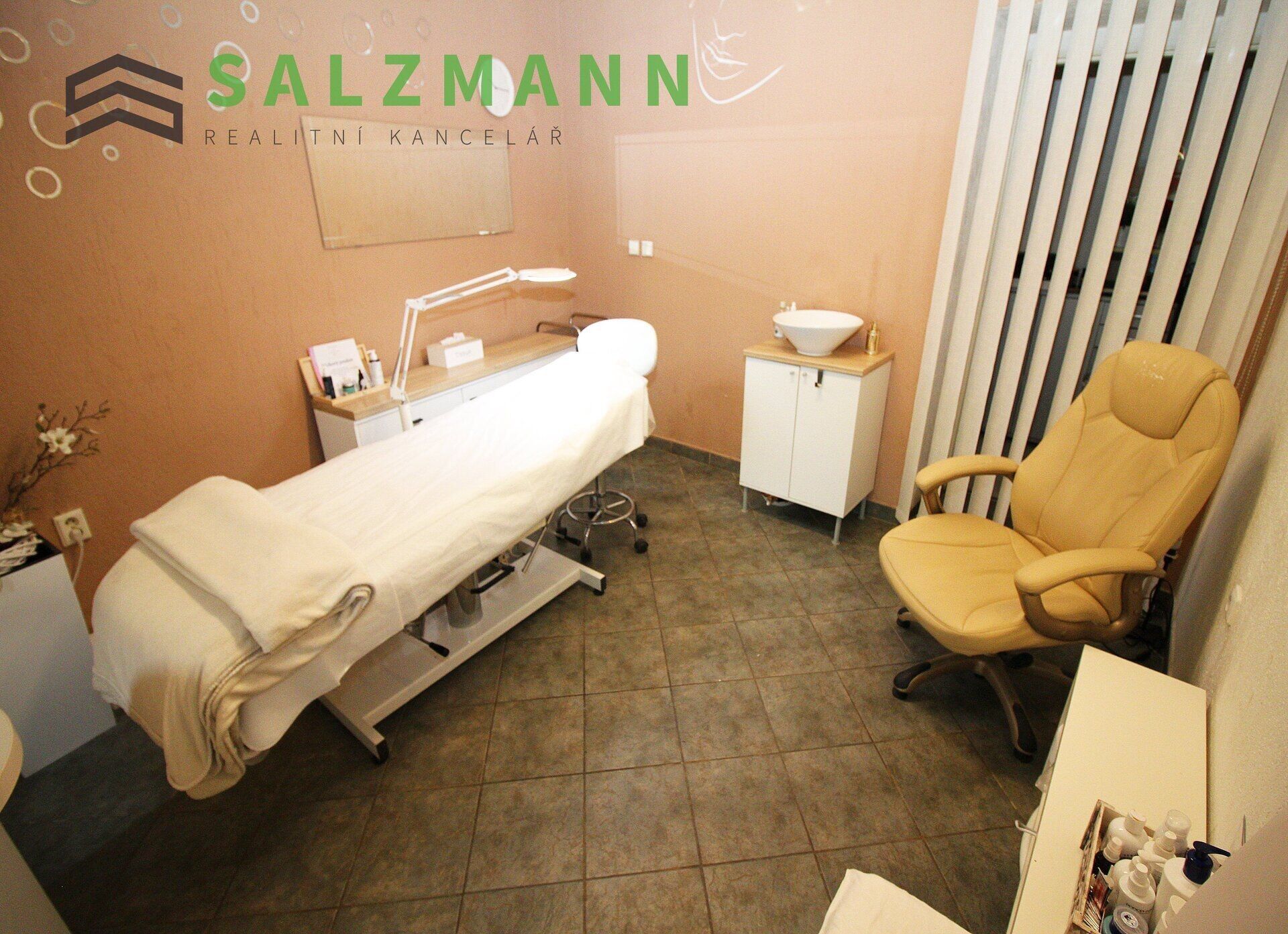 Pronájem obchodní prostory - Bezručova, Plzeň, 15 m²