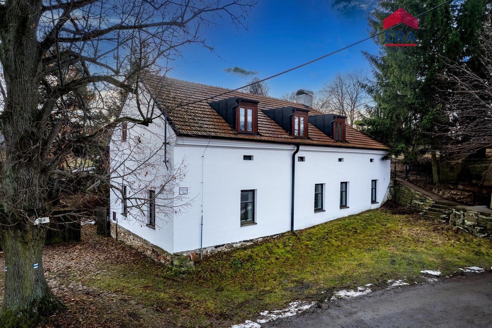 Prodej dům - Husle, Pernštejnské Jestřabí, 370 m²