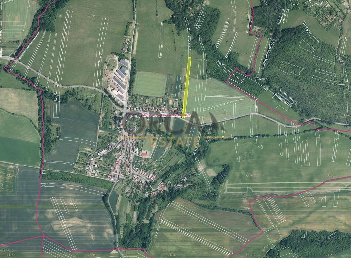 Prodej pozemek pro bydlení - Medlovice, 687 41