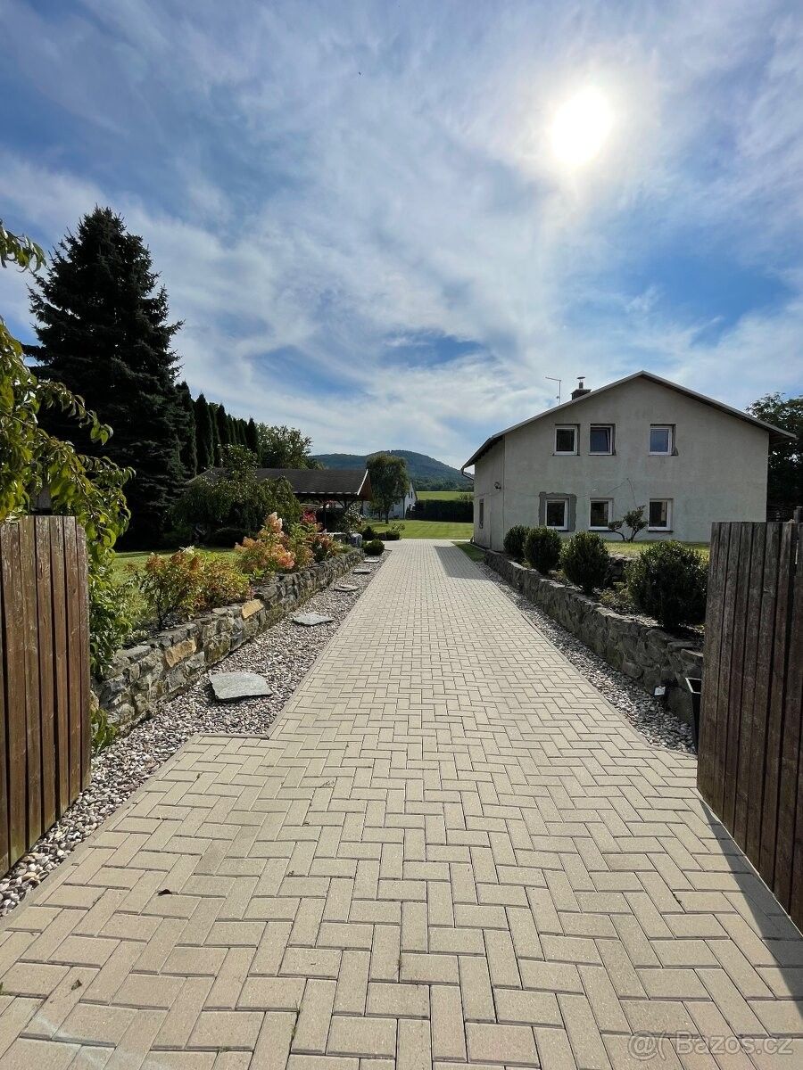 Rodinné domy, Jezvé, 471 08