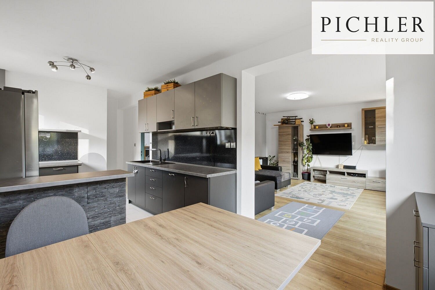 Rodinný dům · 320 m² · Panoší Újezd, okres Rakovník - 4