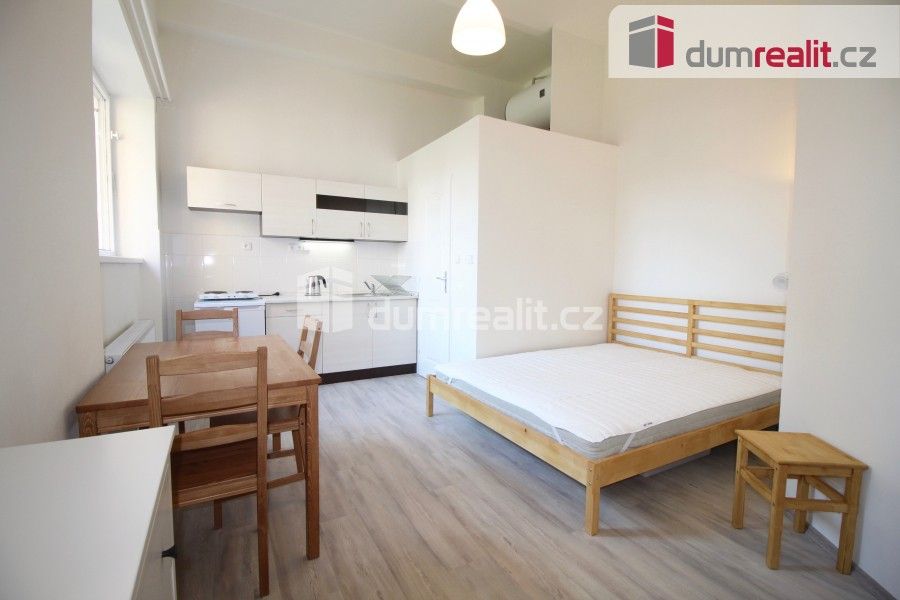 Pronájem byt 1+kk - Ke Koulce, Praha, 25 m²