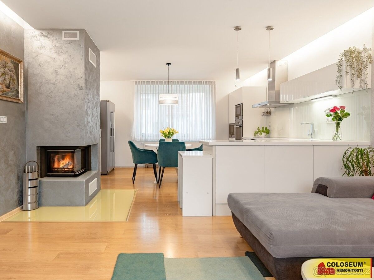 Rodinné domy, Moravský Krumlov, 672 01