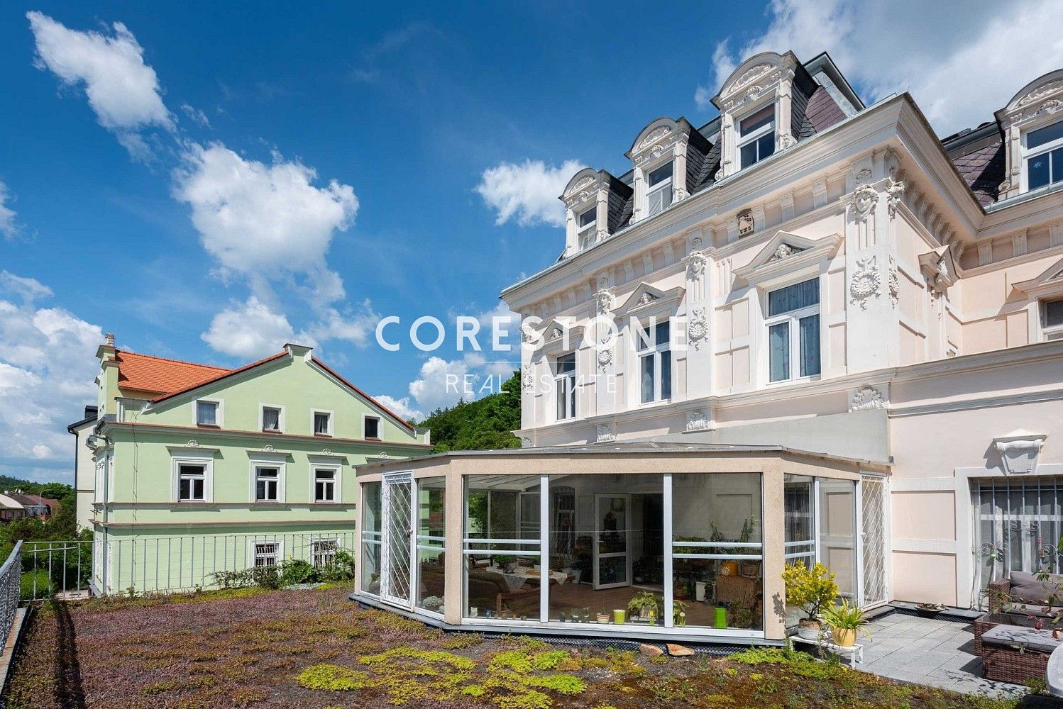 Rodinné domy, Na Vyhlídce, Karlovy Vary, 701 m² - 1