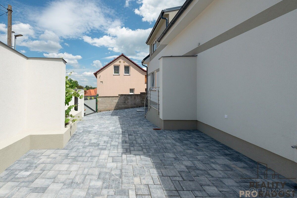 Dům – Kralupy nad Vltavou, Lobeček – pohled 5