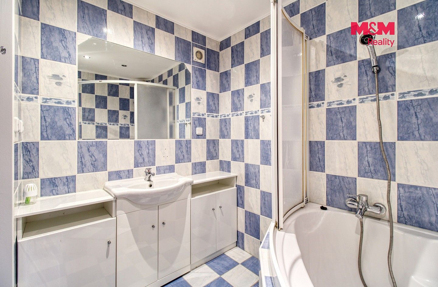 2+1, Holešická, Chomutov, 62 m² - 2