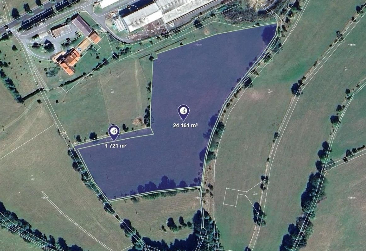 Louka, 7 765 m²