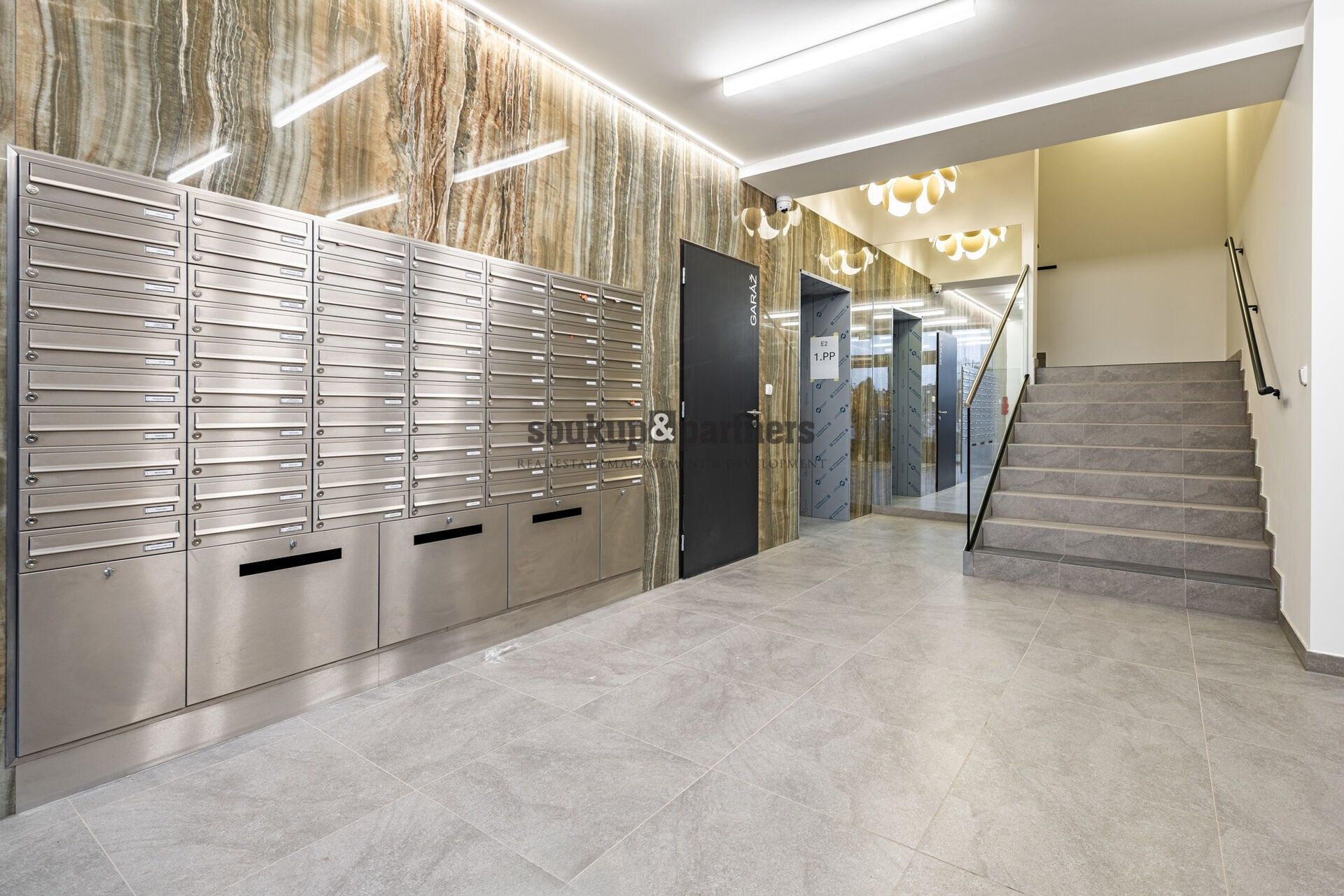 Prodej byt 2+kk - Stočesova, Praha, 52 m²