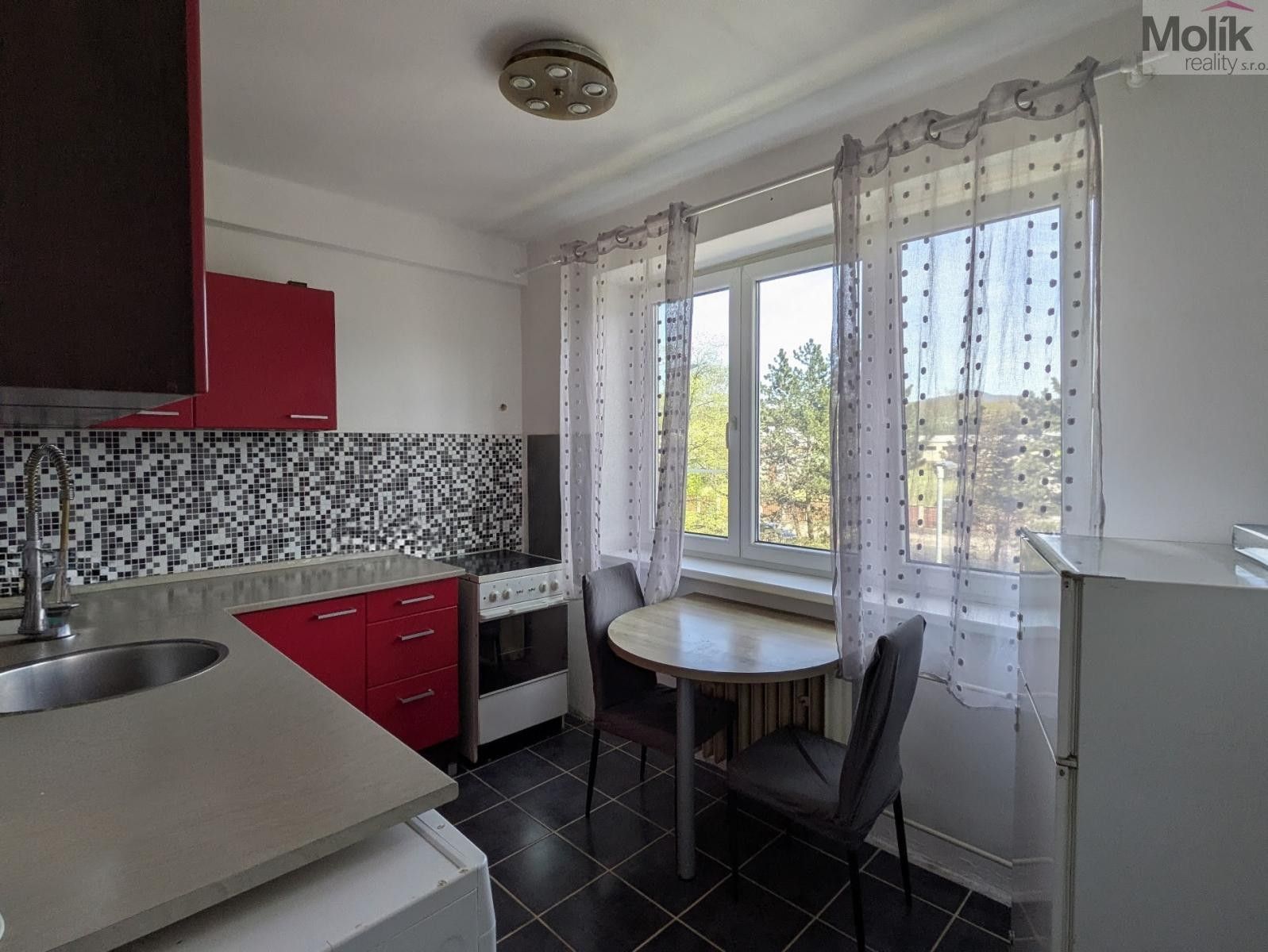 Byt 2+1 · 59 m² · M. Švabinského, Bílina - 3