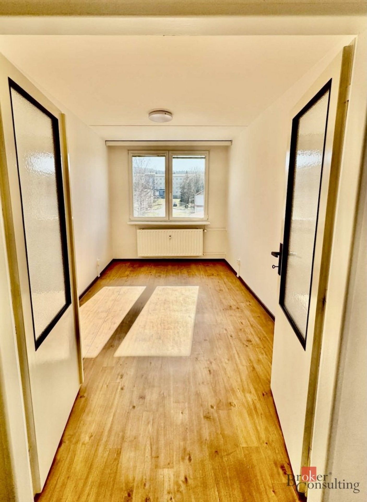 Pronájem byt 2+kk - Zborovská, Jince, 45 m²