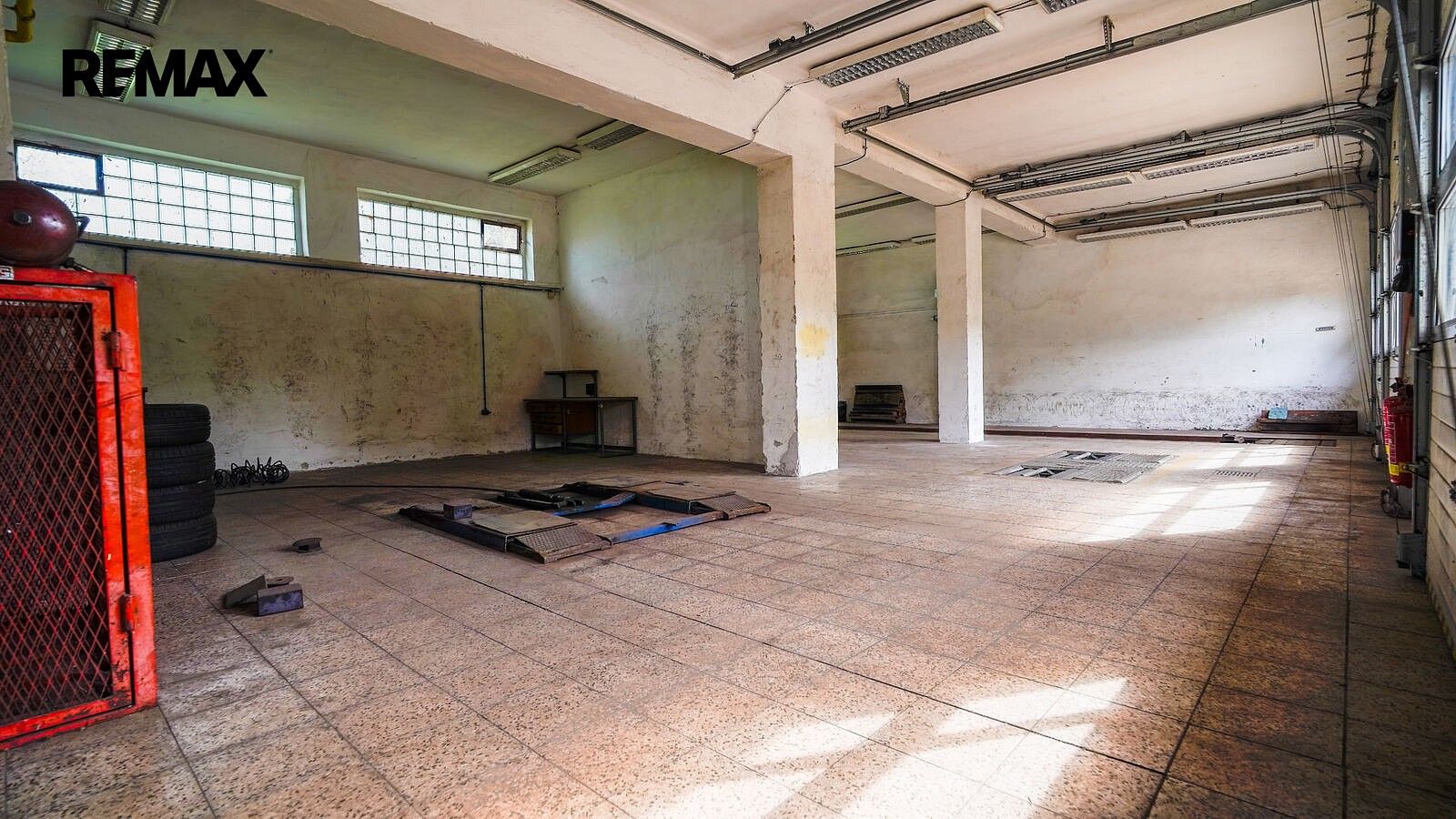 Obchodní prostory · 630 m² · Smiřice, okres Hradec Králové, Královéhradecký kraj - 4