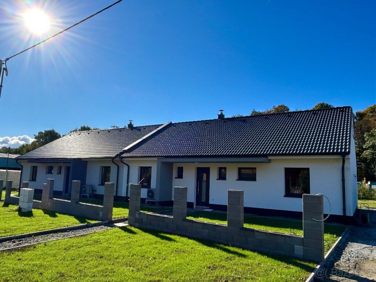 Prodej rodinný dům - Halenkovice, 763 63