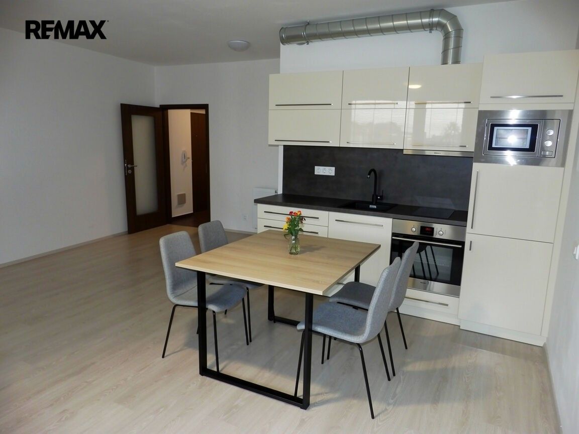 1+kk, Železničního pluku 2885, Pardubice Zelené Předměstí, 41 m² - 2