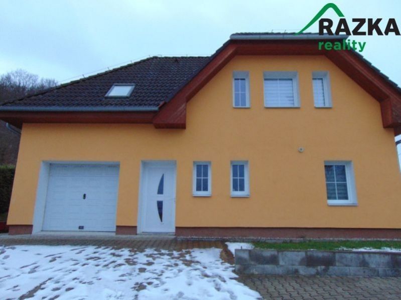 Prodej rodinný dům - Pod Lesem, Velké Březno, 120 m²