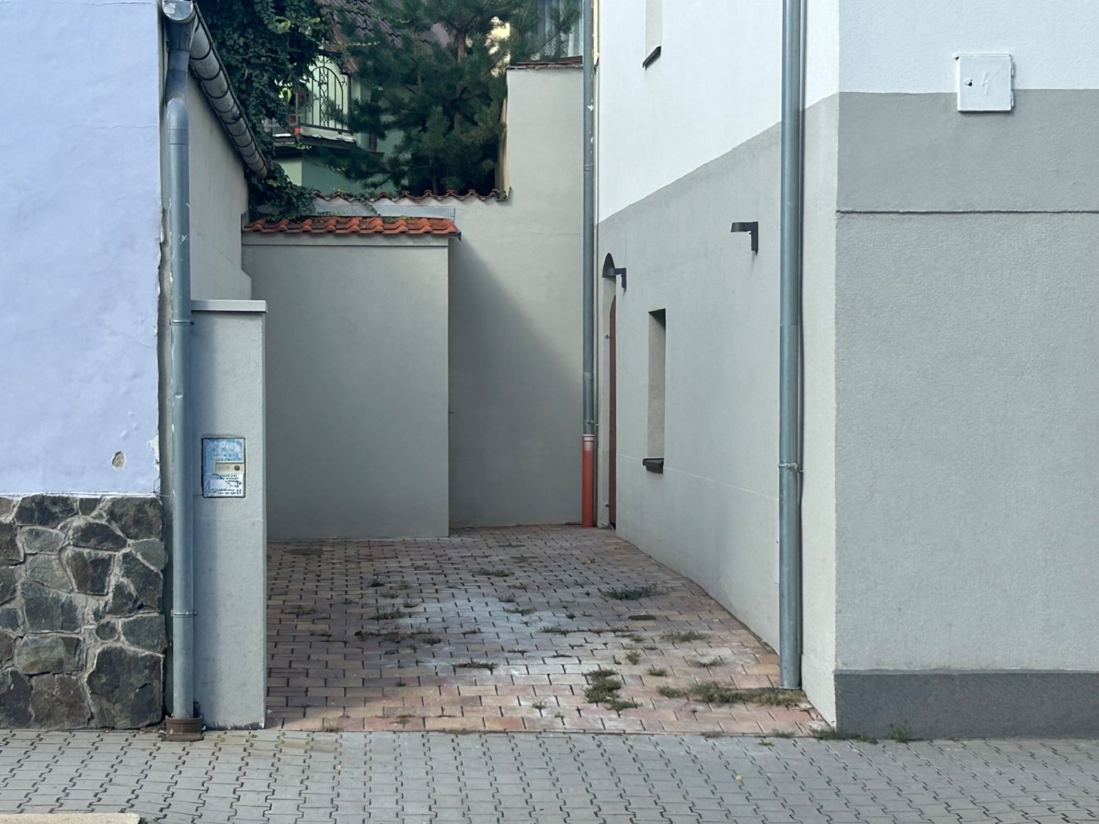 Garáže, Elišky Přemyslovny, Praha - Zbraslav, 28 m² - 2
