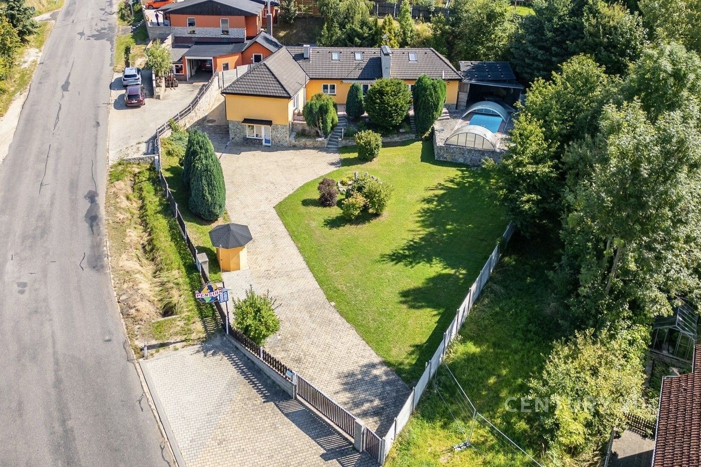 Ubytovací zařízení, Československé armády, Loket, 271 m²