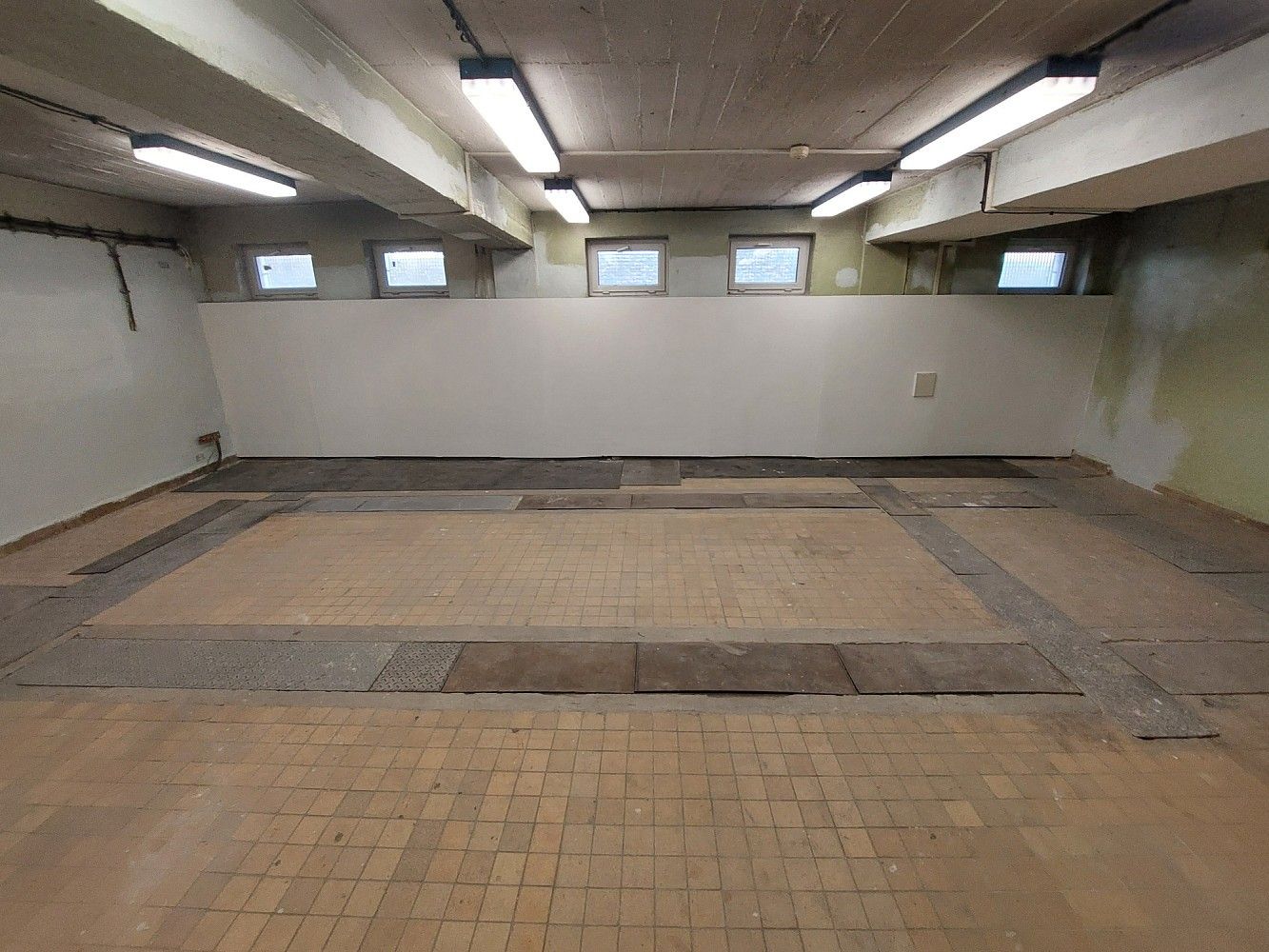 Sklady, Most, 62 m² - 2