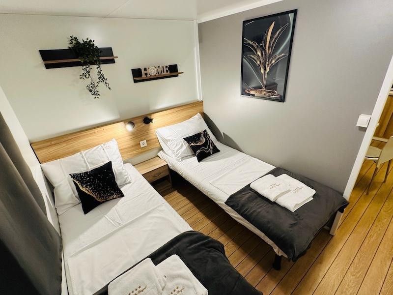 Rodinné domy, 987 66, Zahraničí