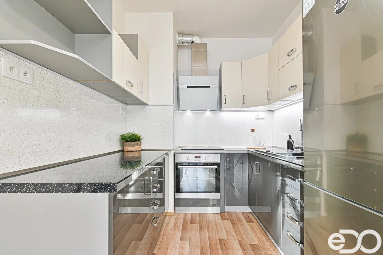 Pronájem byt 2+kk - Pod radnicí, Praha, 51 m²