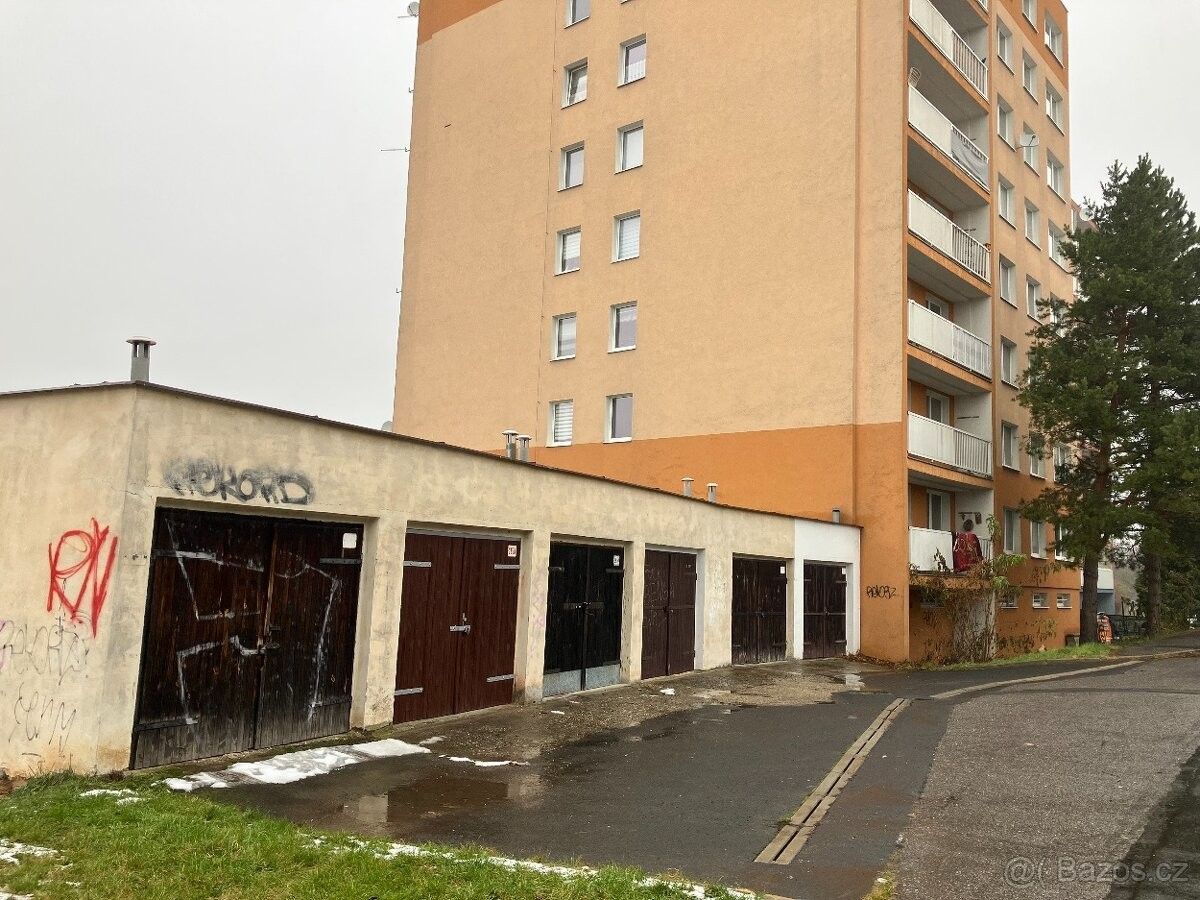 Garáže, Most, 434 01